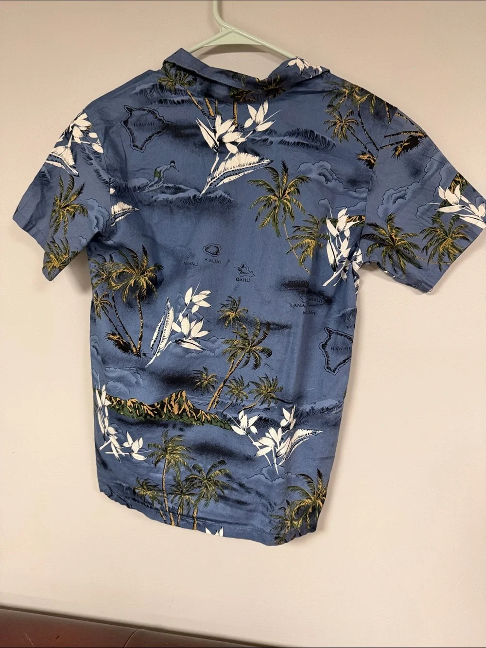 Palmwave Hawaii Button down blue and white Hawaiian shirt XL like new!